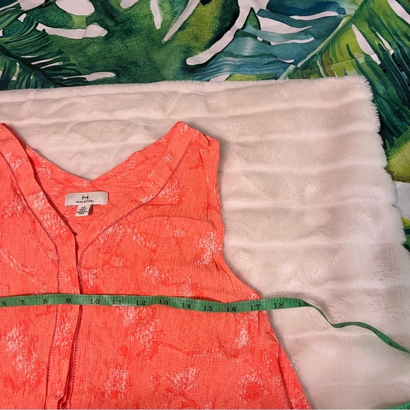 Halston S Coral Lightweight V Neck Button Front Casual Spring Summer Blouse - Picture 3 of 7